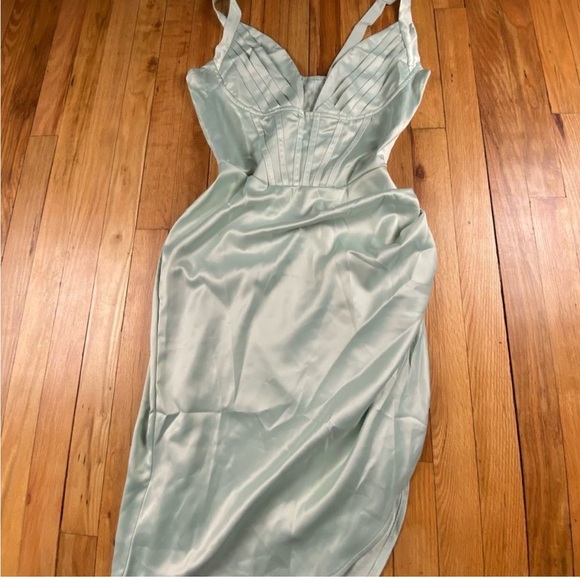 NWT Cereda pistachio satin mini dress (medium) - Picture 5 of 11